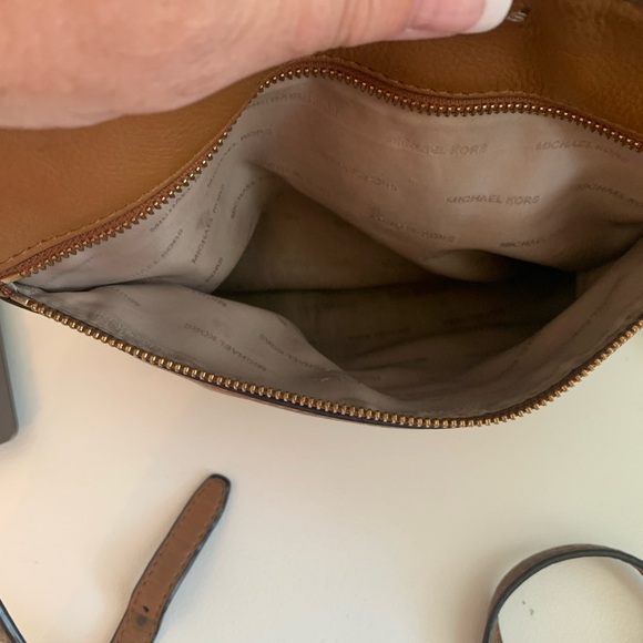 Michael Kors Crossbody - Picture 4 of 5